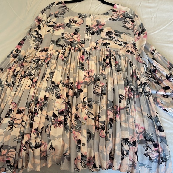 Chelsea & Theodore Women’s Floral Peasant Blouse 3X - Picture 4 of 4